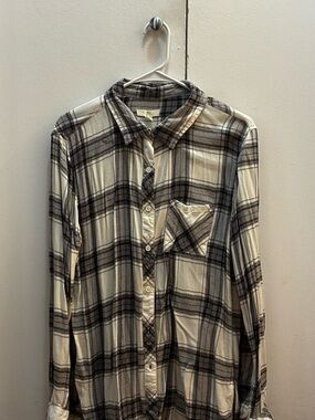 b new york Black and Cream Plaid Button-Down Shirt